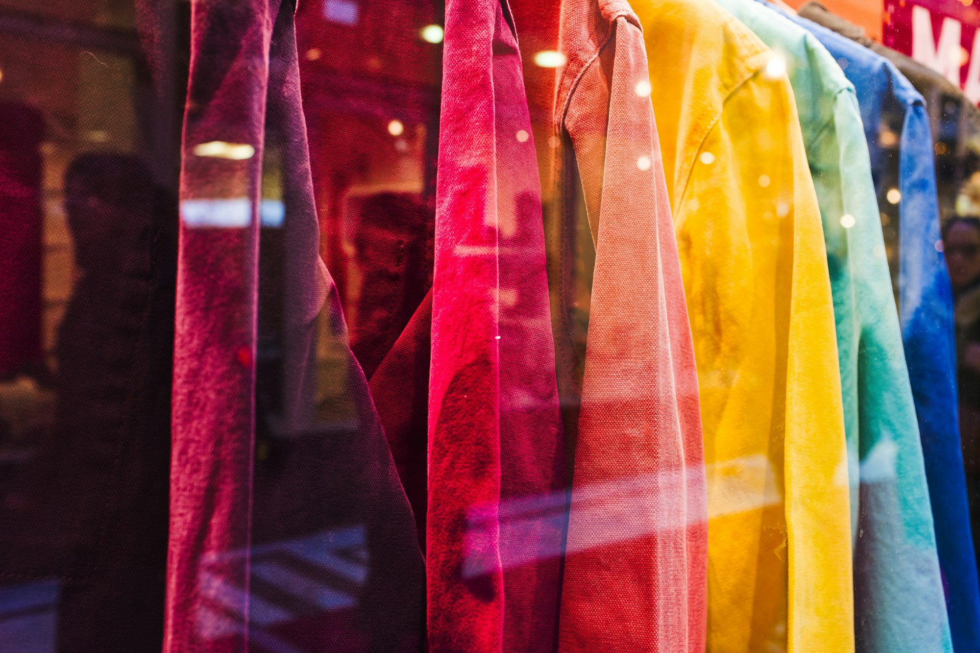 Vêtements de différentes couleurs